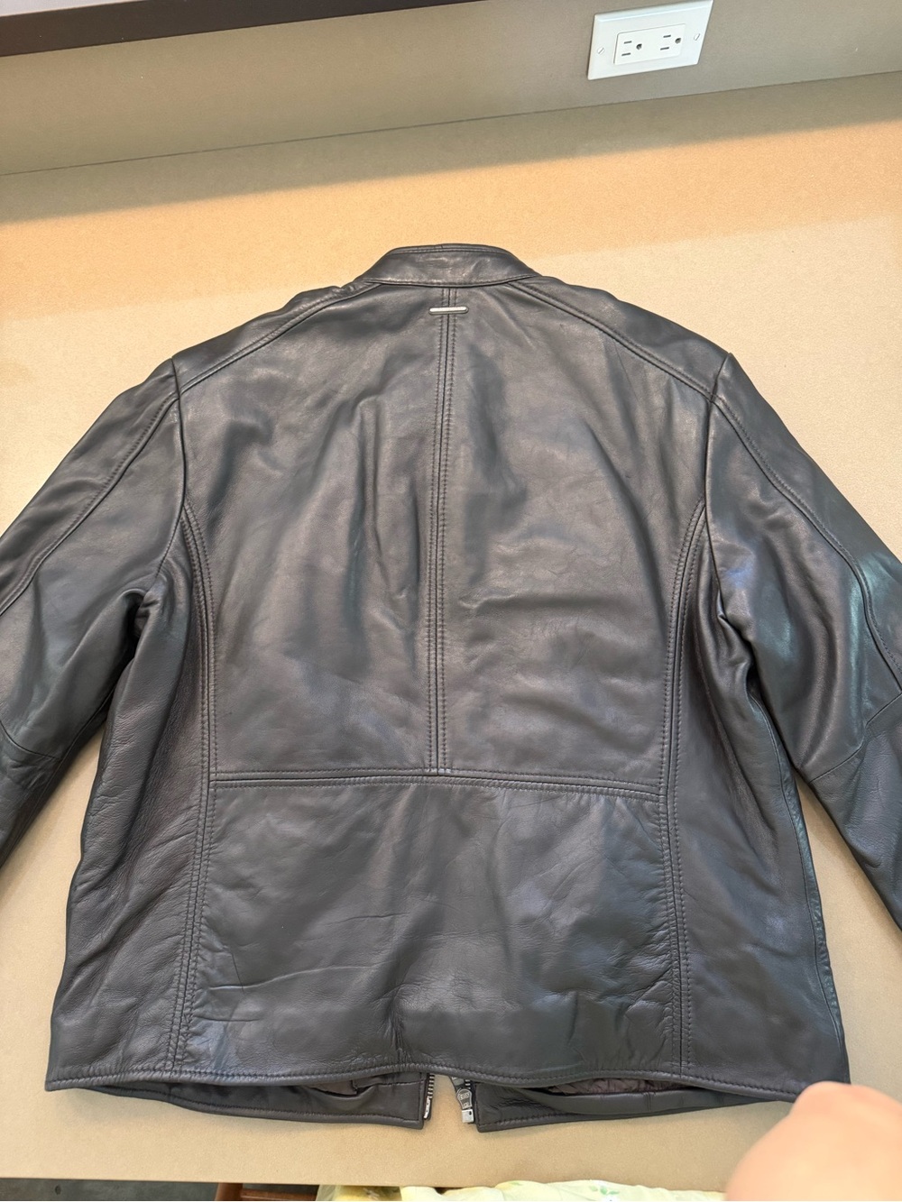 Vintage 90’s/00’s Marc New York Men's Black Leather Bomber Jacket - Picture 2 of 4